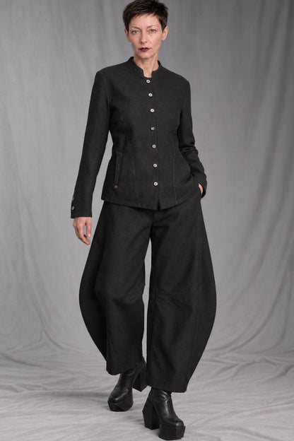 eigensinnig wien | SonNin | Women’s Designer Suit with Barrel-Leg Pants in Luxury Wool