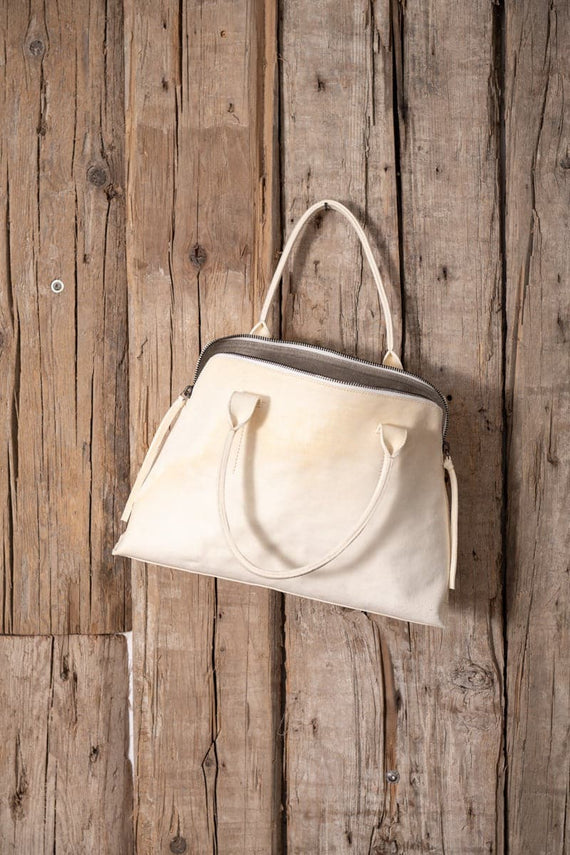 Tagliovivo | Bauletto Bag | Spezielle Tasche aus weißem Rauleder