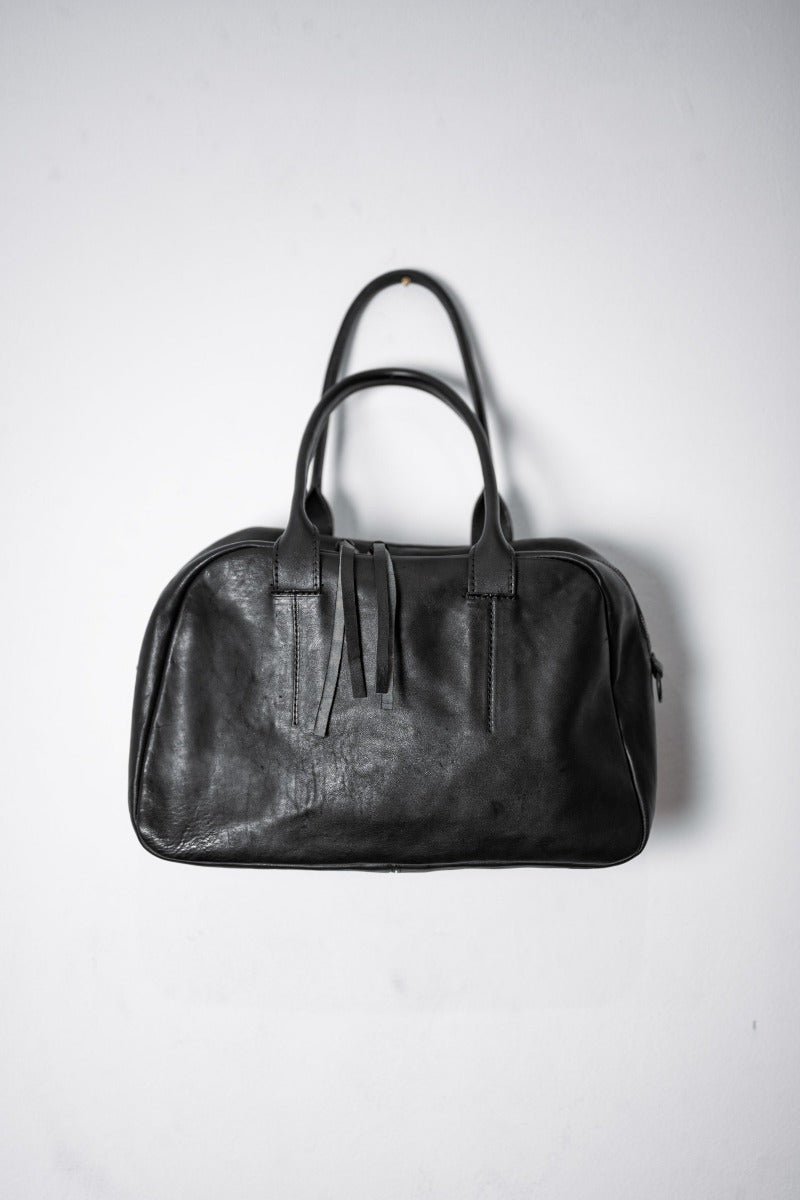 High-Quality Designer Leather Bag in Black | Tagliovivo