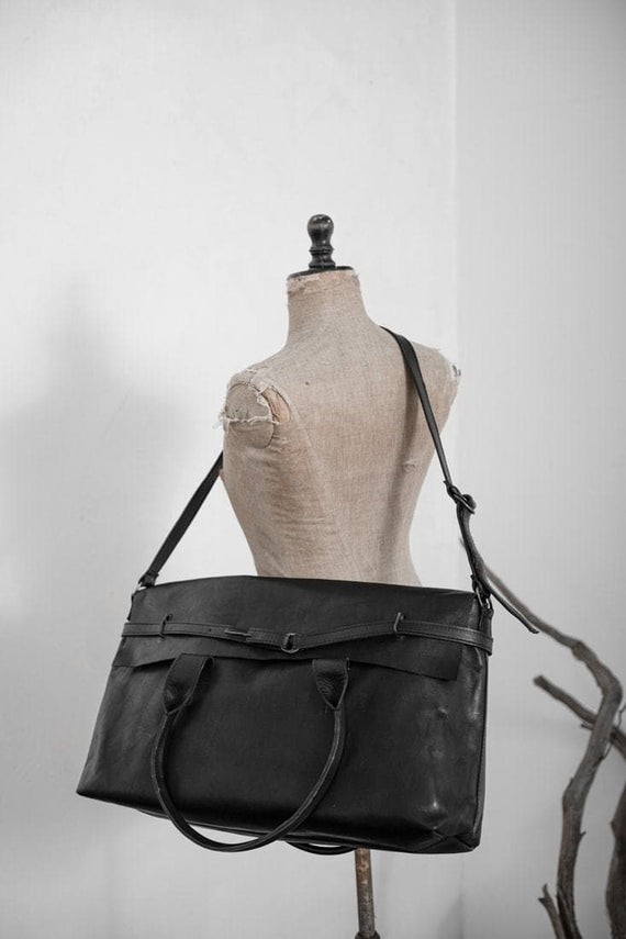 Tagliovivo | Hook Travel Bag | Großer Leder Weekender in schwarz