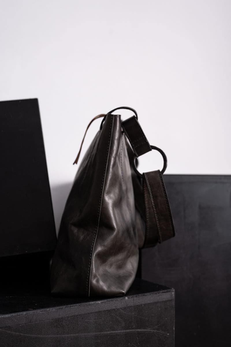 Tagliovivo | Loop Handle Bag | Edle und klassische Damentasche aus Leder in braun