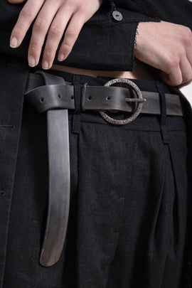 Tagliovivo | Ring Buckle L Belt | Handgefertigter Ledergürtel schwarz