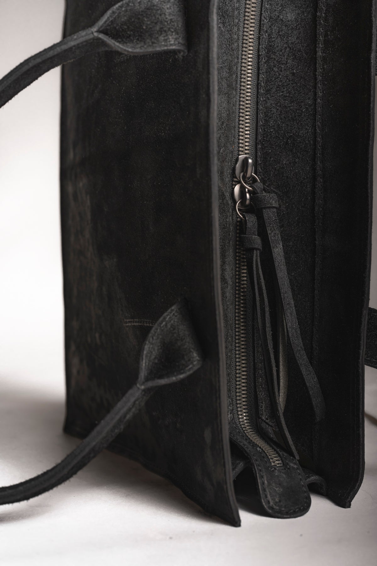 Shopper Bag in Black made of Fine Leather